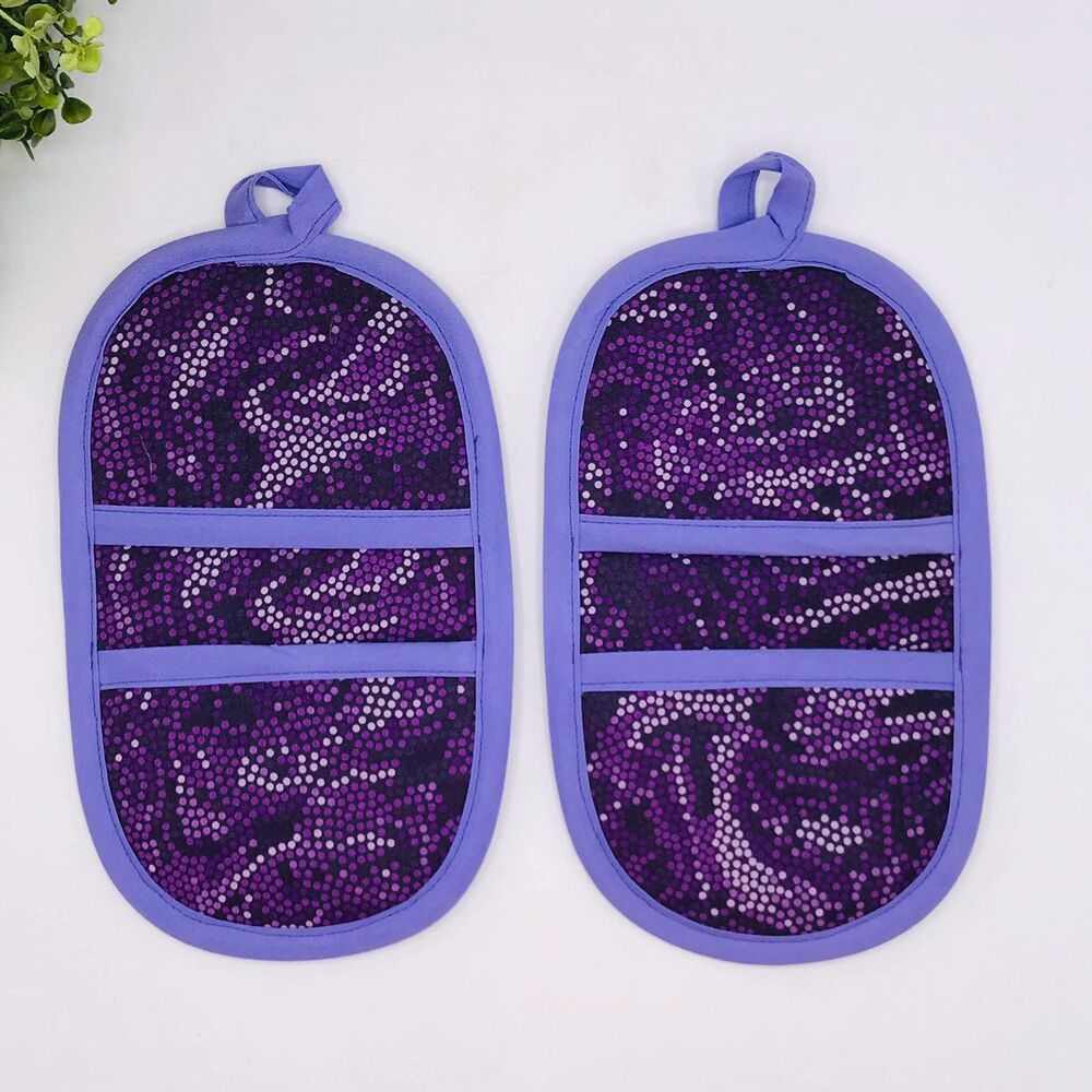 Set of 2 Finger Hotpad Potholders, Purple Swirled Dots, 2 Piece Baking Set